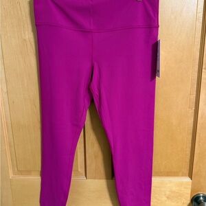 Athleta Elation Train 7/8 Tight in Vibrant Magenta